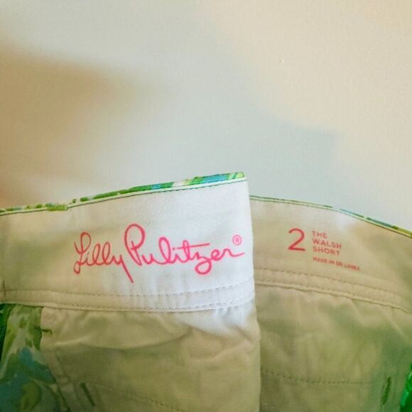 Lilly Pulitzer Women's Walsh Shorts blue/green tropical palm SIZE 2 - Picture 3 of 3